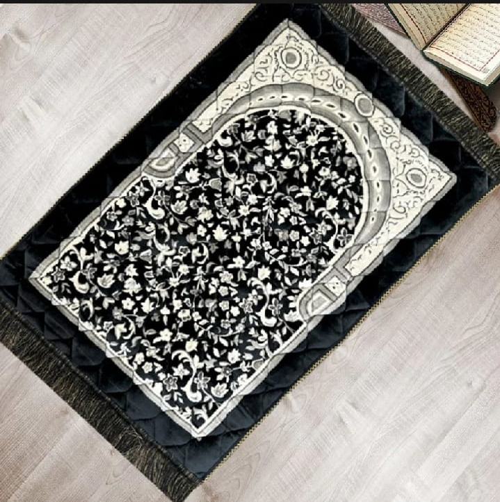Black and Sliver Velvet Prayer Mat